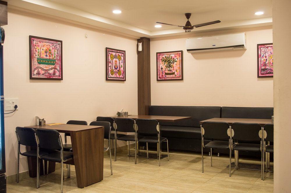 Oyo Rooms Sargam Cinemas Бхопал Экстерьер фото
