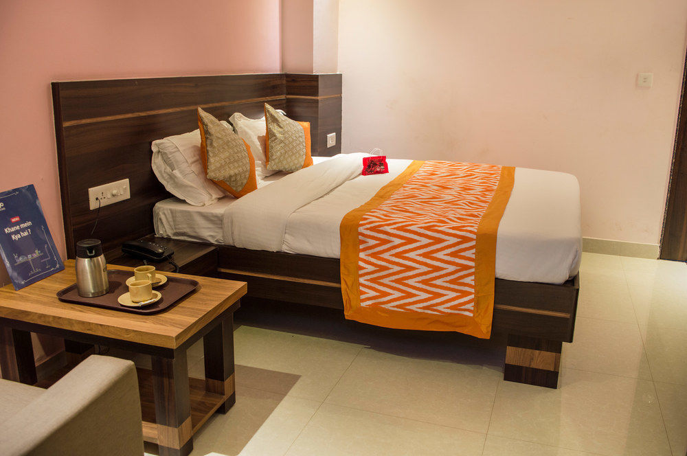 Oyo Rooms Sargam Cinemas Бхопал Экстерьер фото